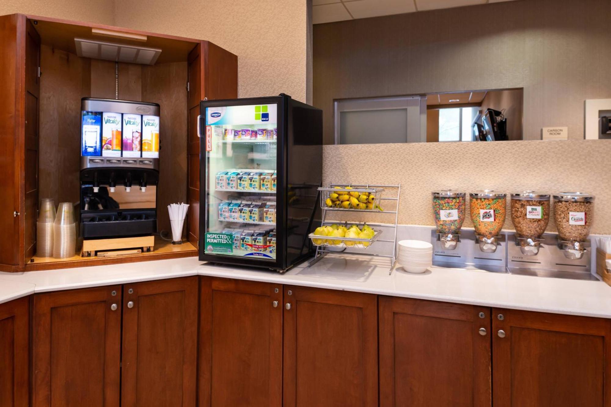 Springhill Suites By Marriott Pittsburgh North Shore Exterior photo