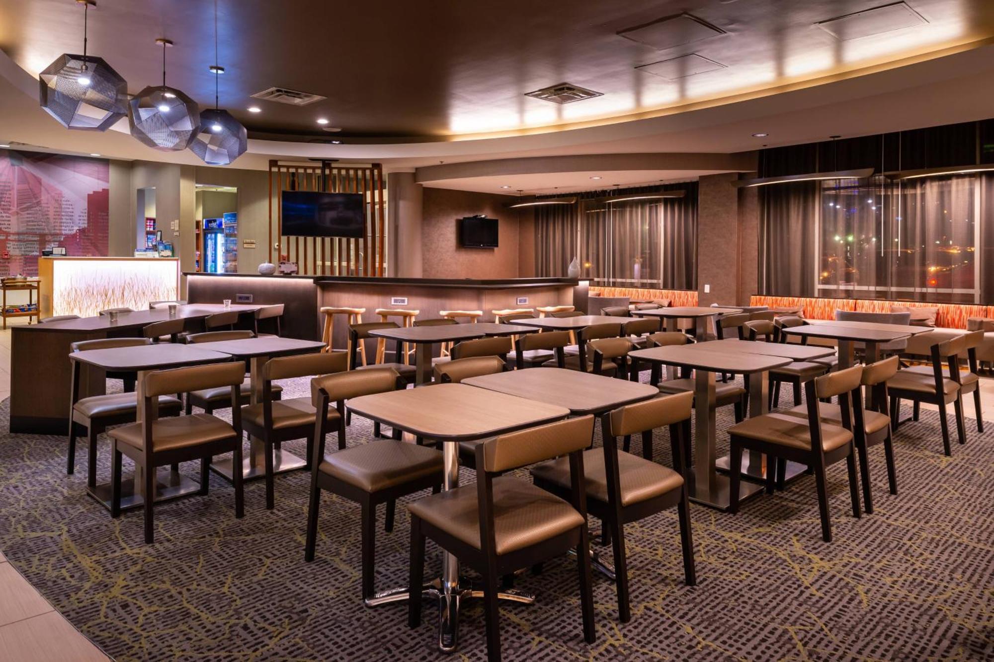 Springhill Suites By Marriott Pittsburgh North Shore Exterior photo