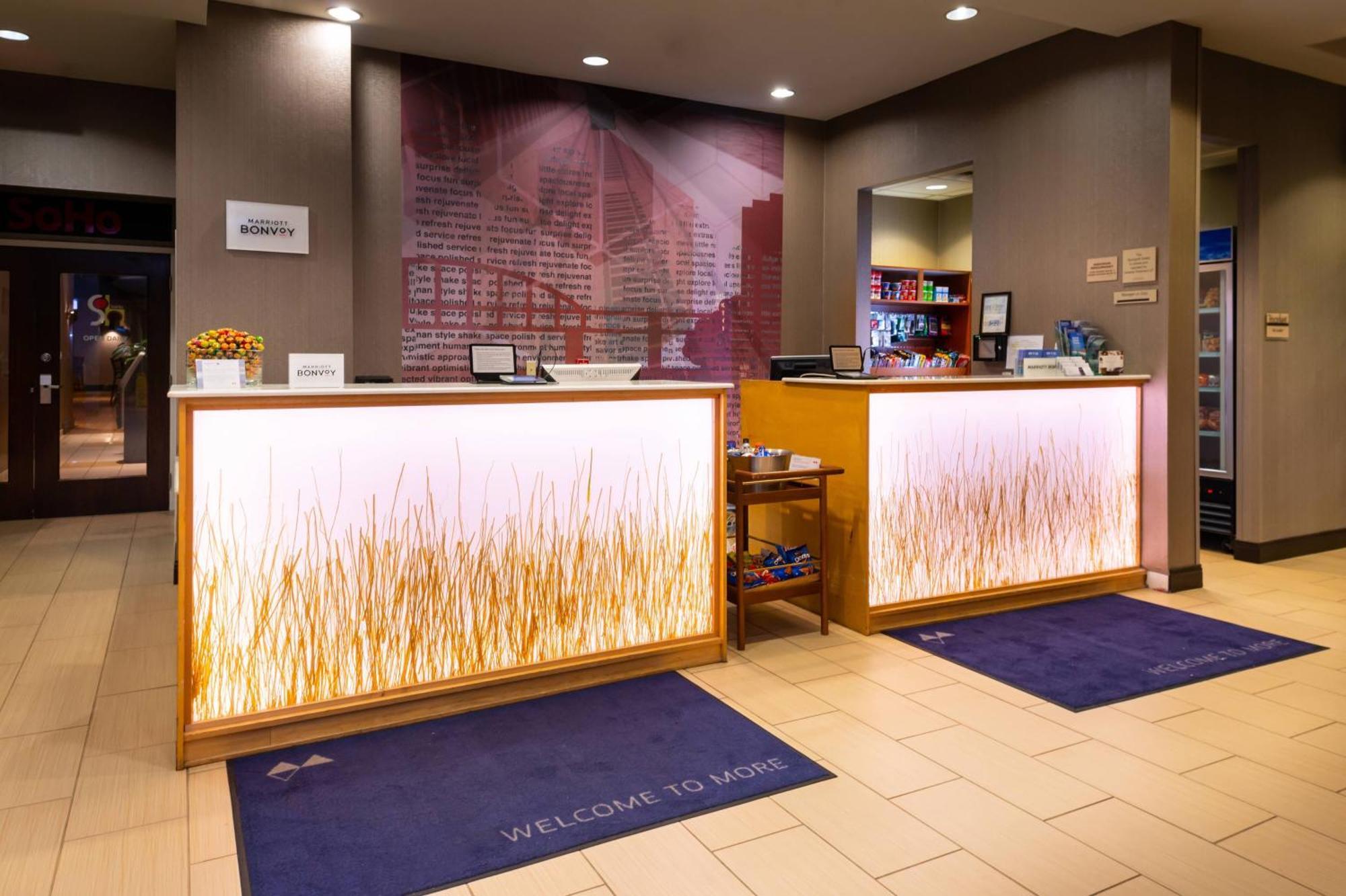 Springhill Suites By Marriott Pittsburgh North Shore Exterior photo