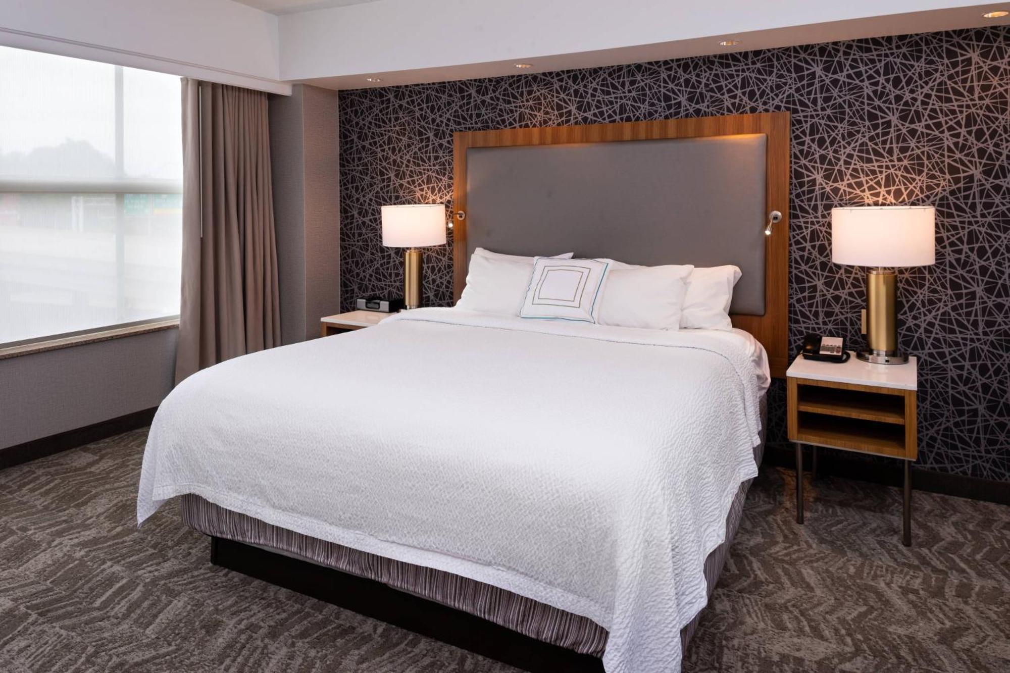 Springhill Suites By Marriott Pittsburgh North Shore Exterior photo